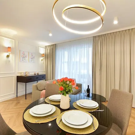 Klif Nadmorskie Tarasy كولوبرزيغ